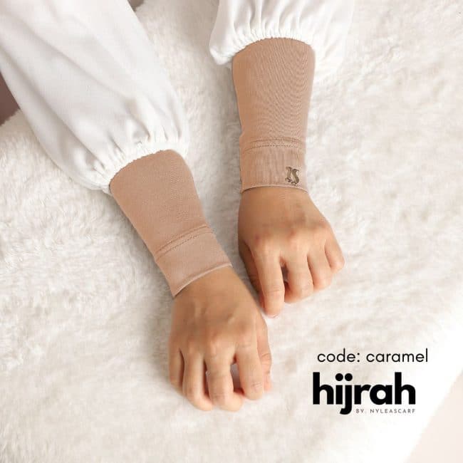 Hijrah Handsock In Caramel - Premium Non-Slip Breathable Cotton for Muslimah".