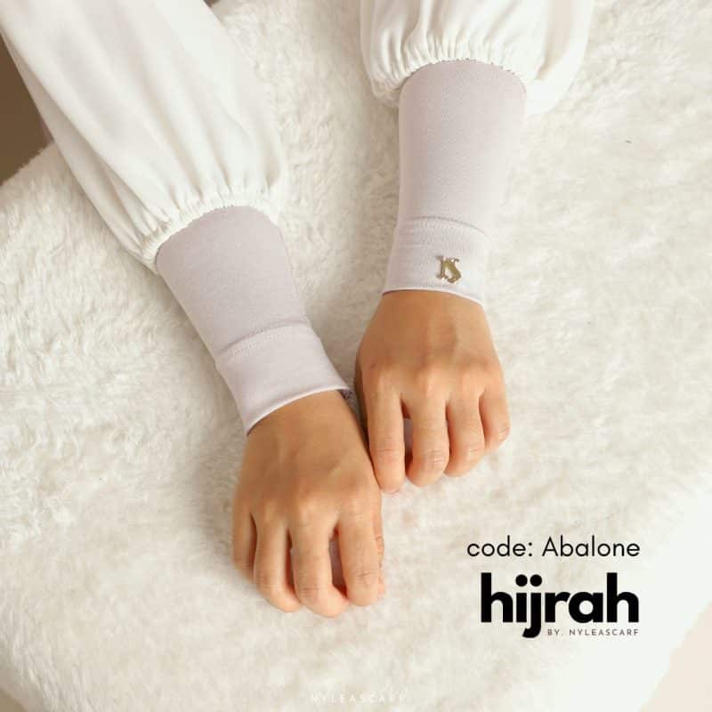 Hijrah Handsock In Abalone - Premium Non-Slip Breathable Cotton for Muslimah".