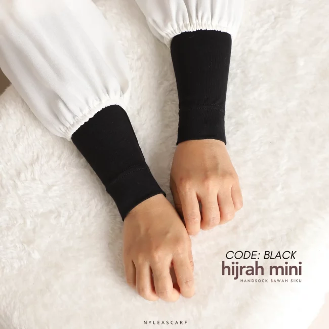 (PRE ORDER) Hijrah Handsock Mini In Black